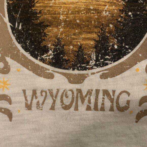 Social Culture Graphic T-Shirt Women's Crop Yellowstone National Park Wyoming XL - Picture 5 of 10